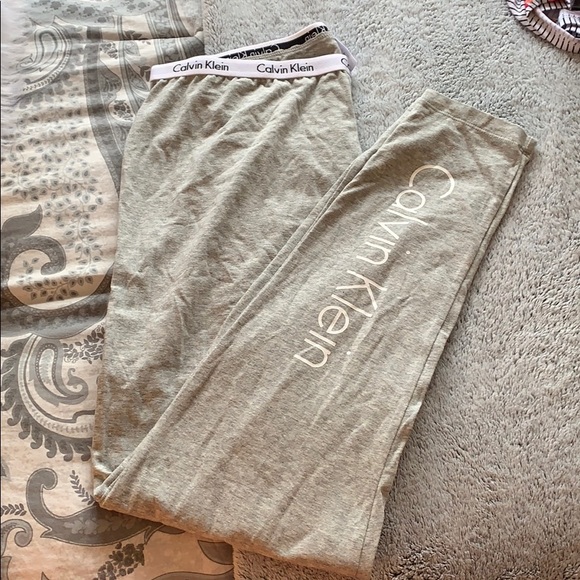 Calvin Klein Gray leggings - Picture 3 of 3